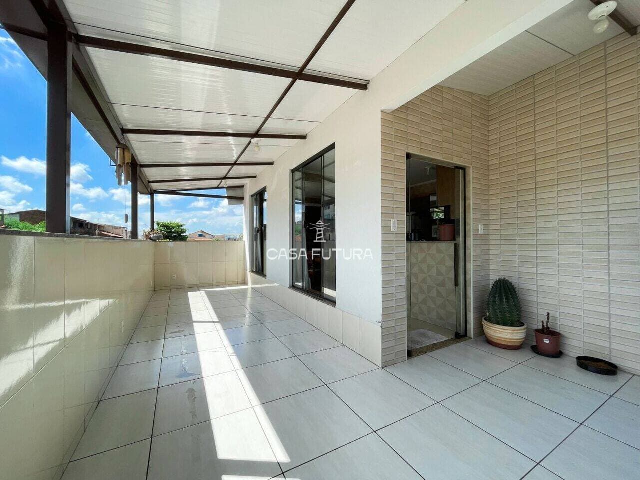 Cobertura com 4 quartos, 180 m²