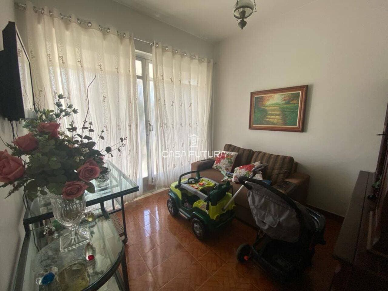 Casa com 3 quartos, 449 m² - foto 4