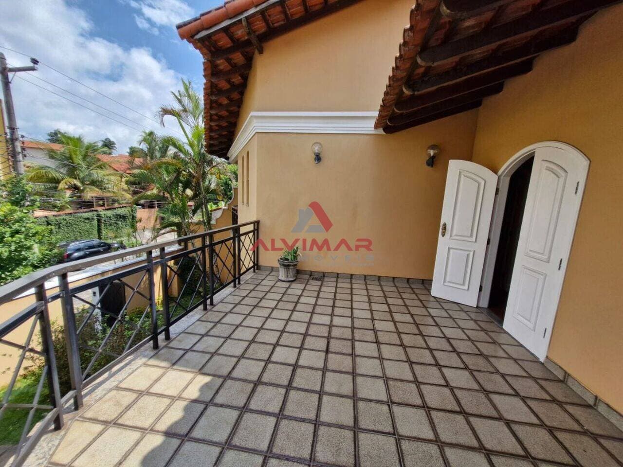 Casa com 3 quartos, 297 m² - foto 2