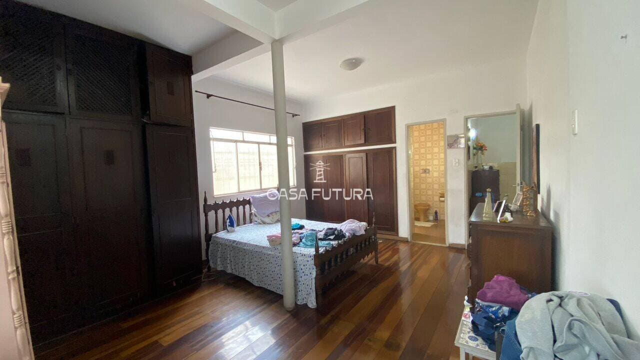 Casa com 3 quartos, 295 m² - foto 5