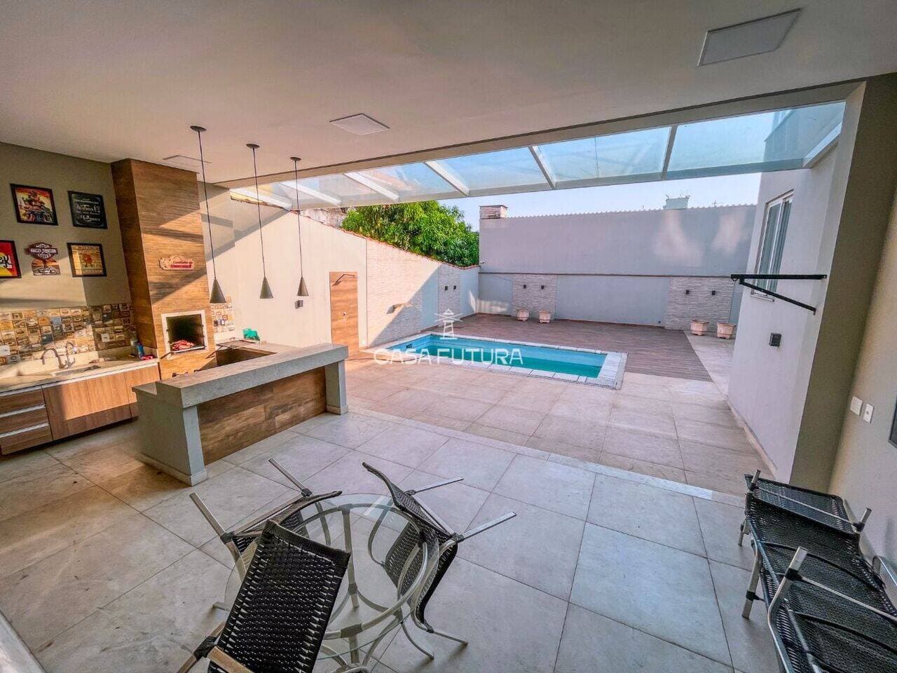 Casa com 4 quartos, 292 m² - foto 4