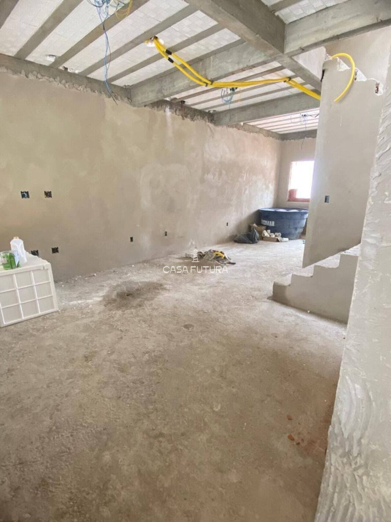 Casa com 3 quartos, 220 m²