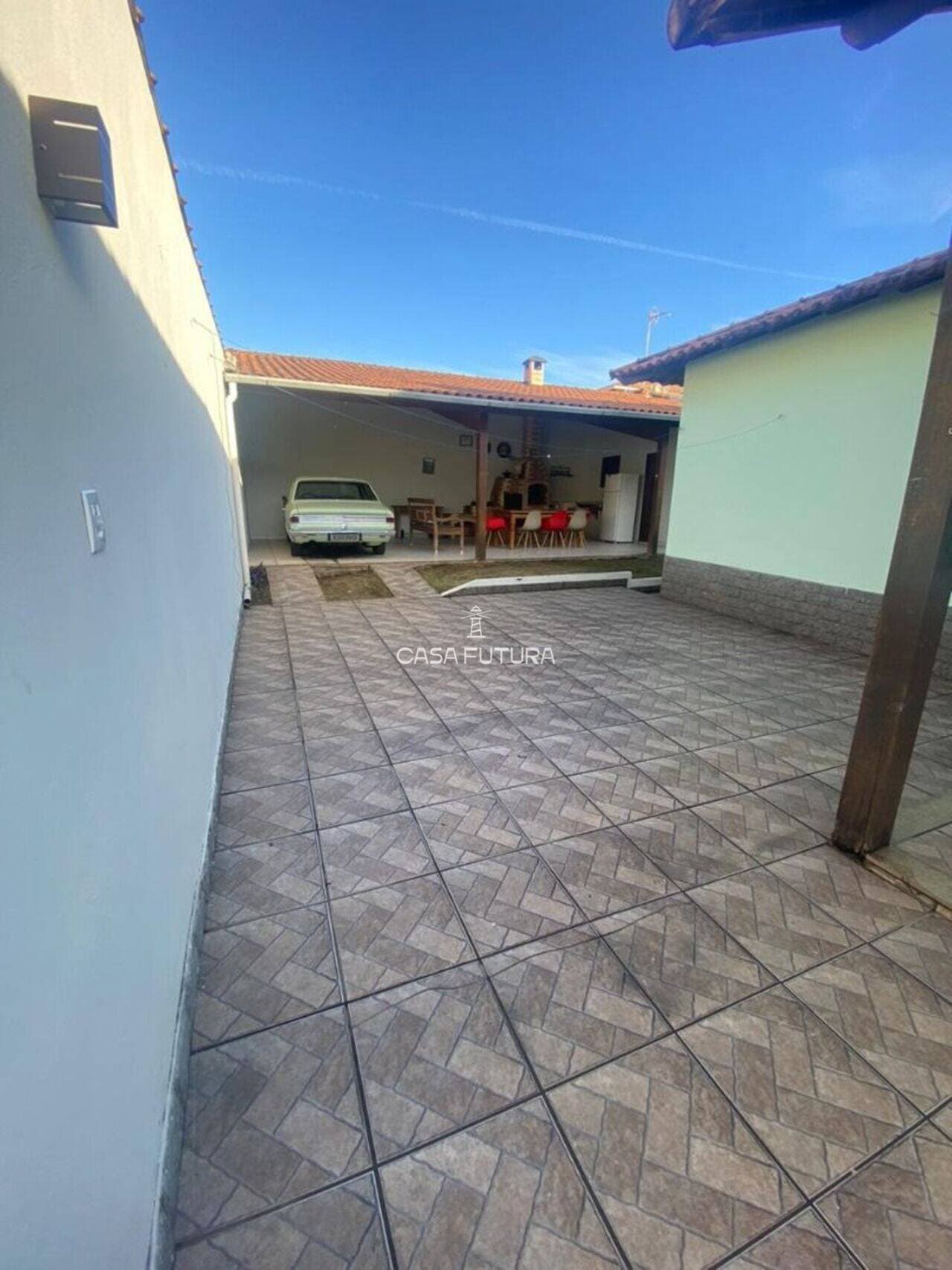 Casa com 3 quartos, 165 m² - foto 4