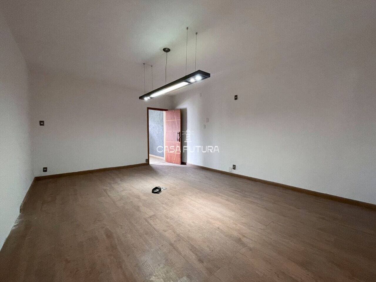 Casa com 4 quartos, 300 m² - foto 7