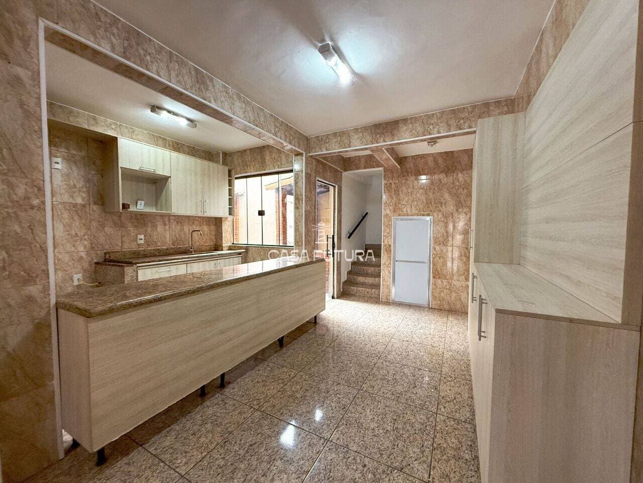 Casa com 4 quartos, 162 m² - foto 4