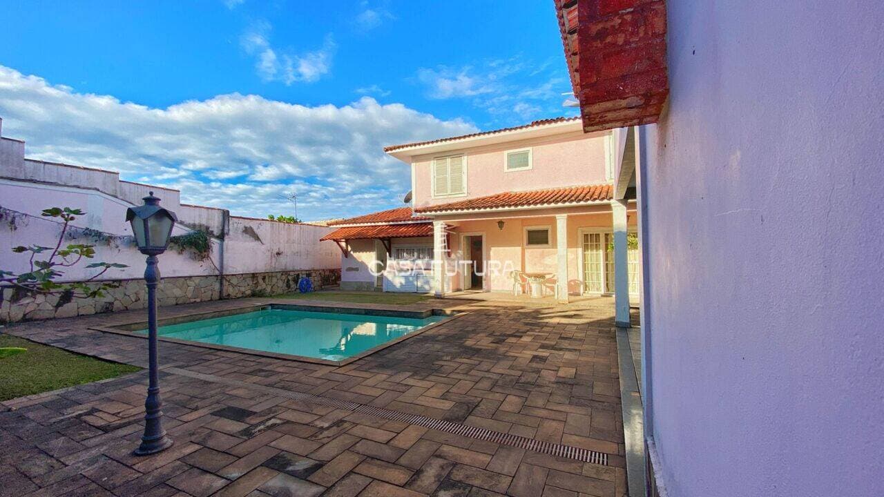 Casa com 4 quartos, 371 m² - foto 3