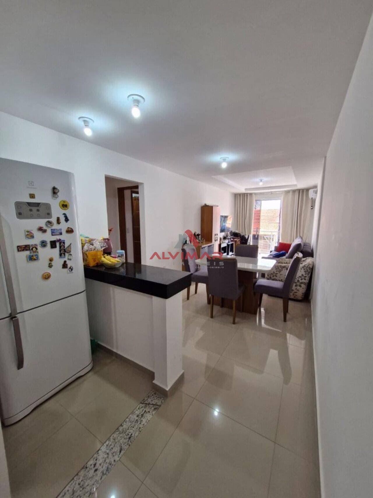 Apartamento com 2 quartos, 68 m² - foto 2