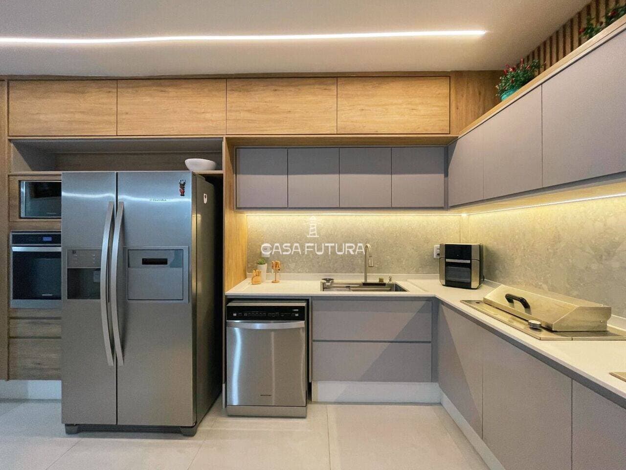 Apartamento com 3 quartos, 273 m² - foto 2