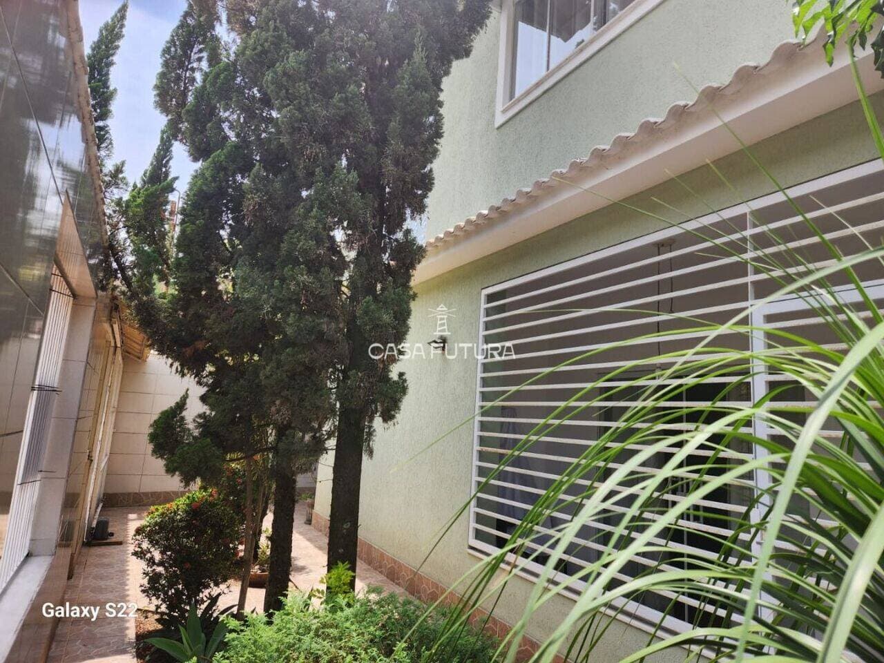 Casa com 4 quartos, 290 m² - foto 3