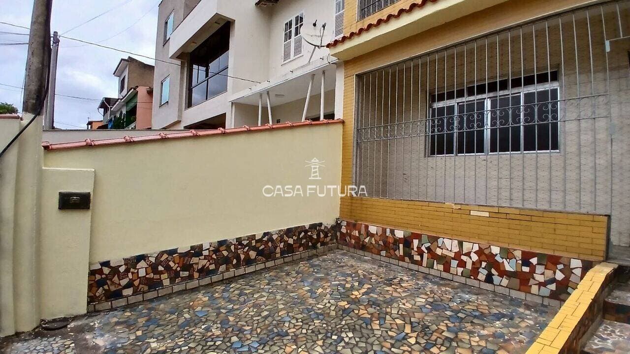 Casa com 3 quartos, 120 m² - foto 2