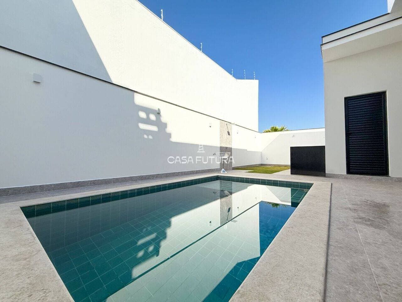 Casa com 3 quartos, 220 m² - foto 2