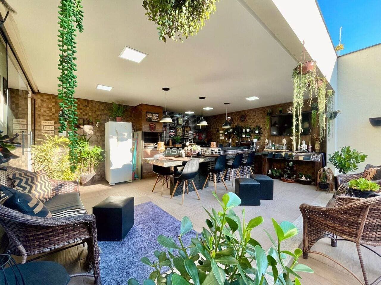 Casa com 3 quartos, 190 m²