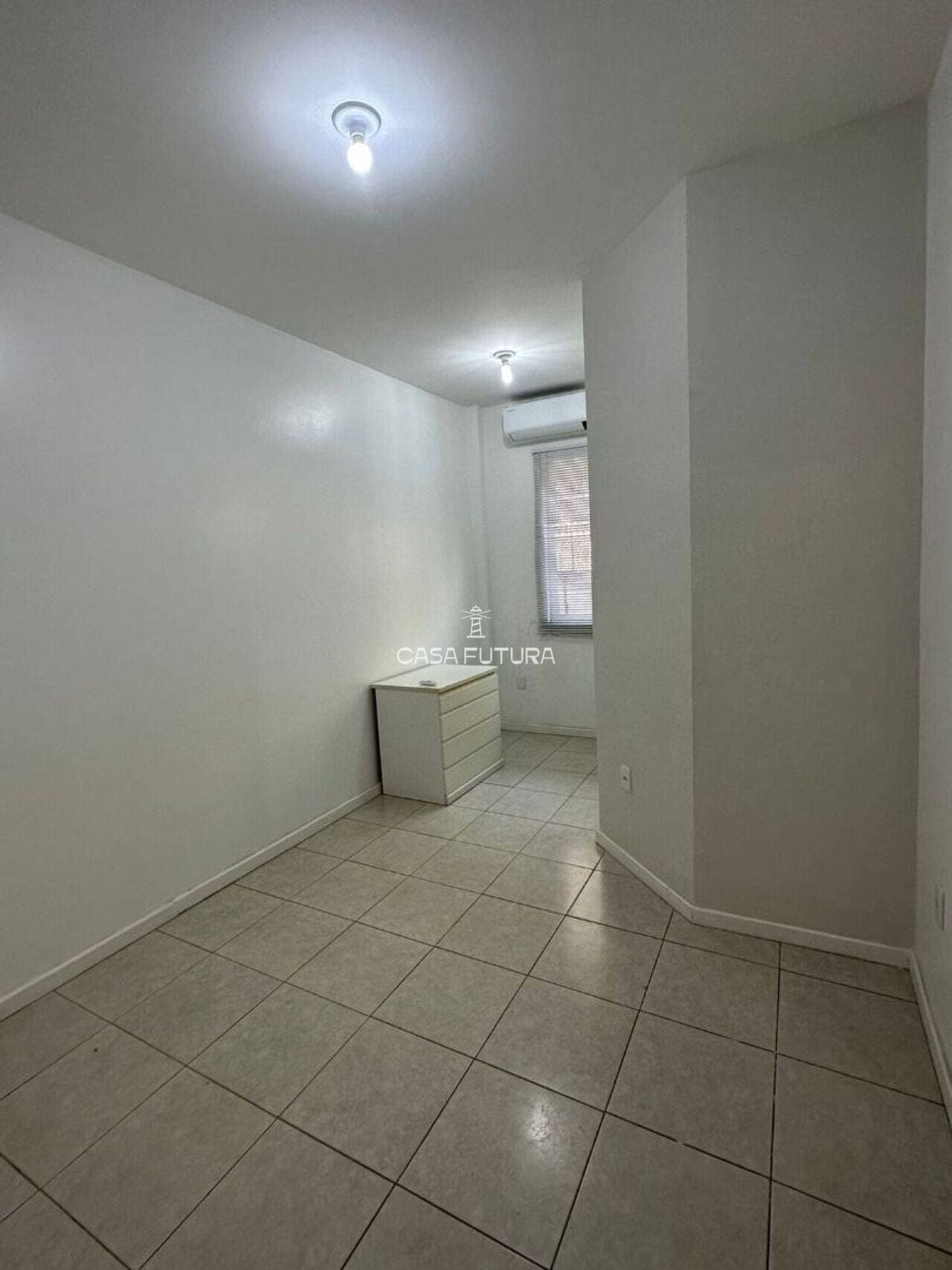 Apartamento com 2 quartos, 65 m² - foto 8