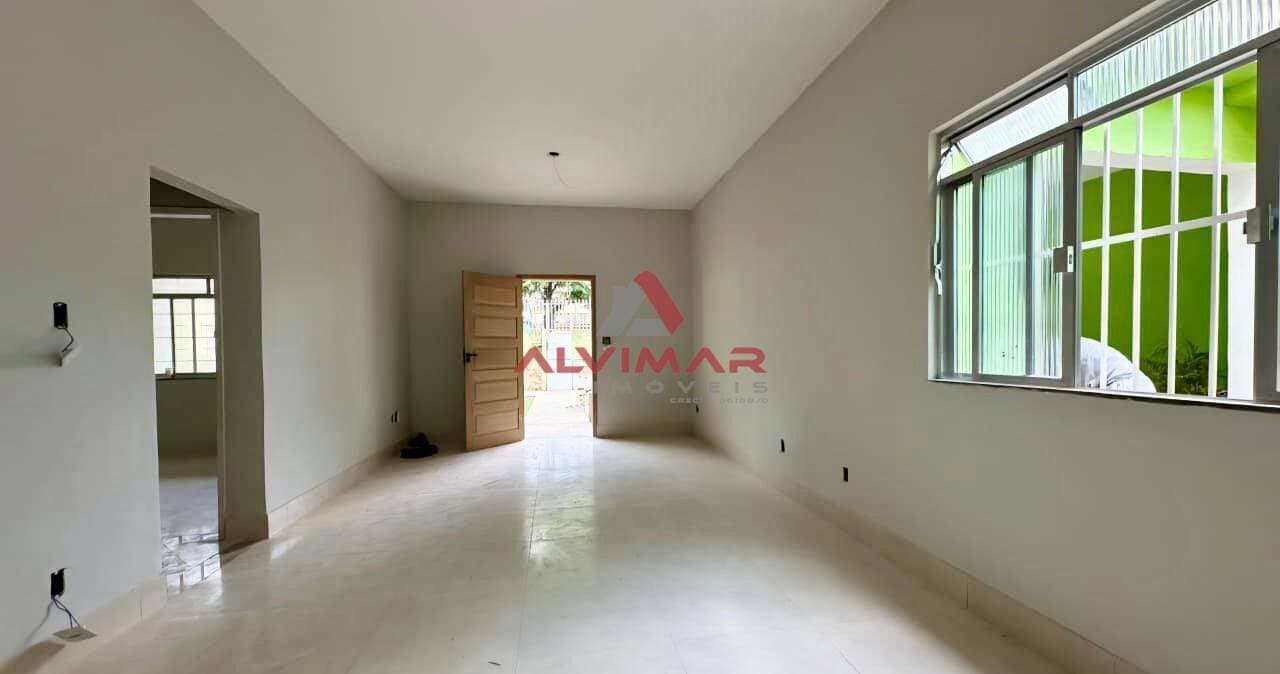 Casa com 3 quartos, 185 m² - foto 2