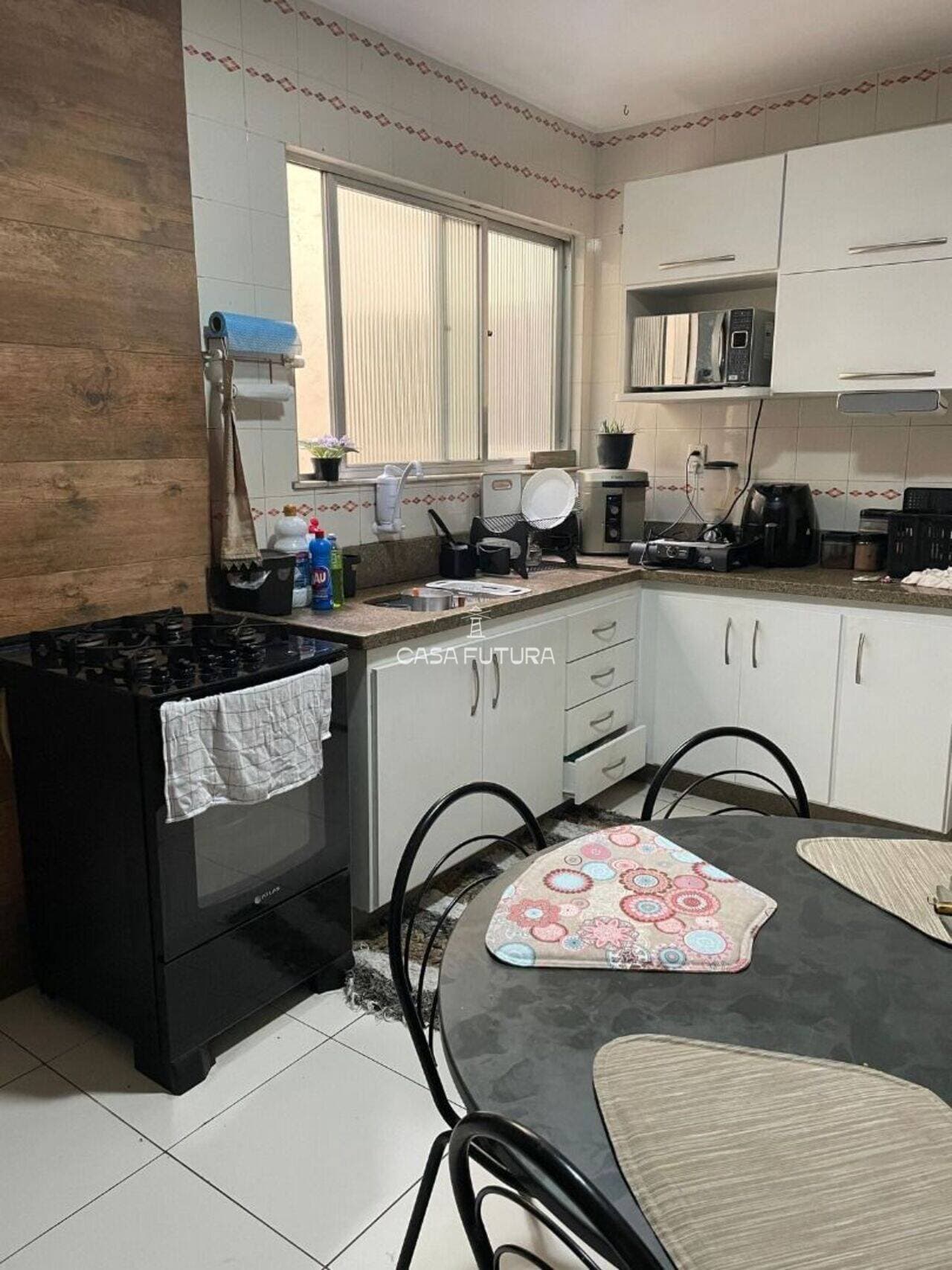 Apartamento com 2 quartos, 76 m² - foto 2