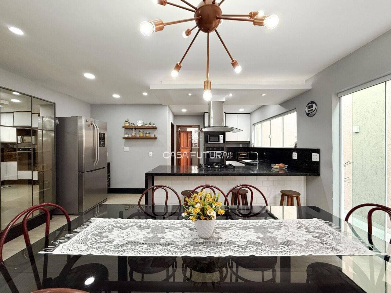 Casa com 6 quartos, 331 m² - foto 5