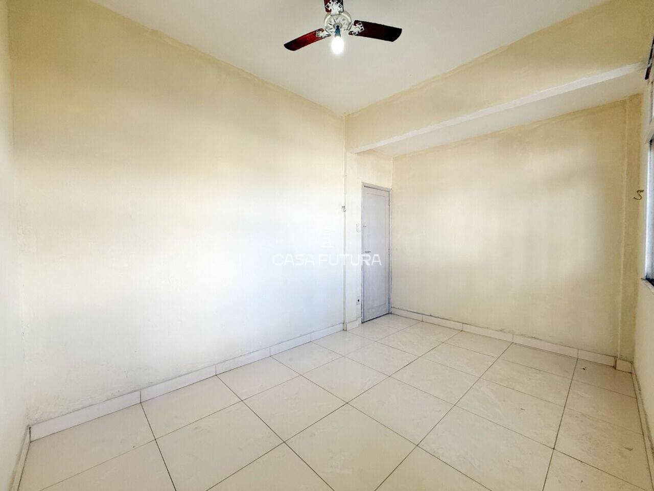 Apartamento com 2 quartos, 65 m² - foto 7