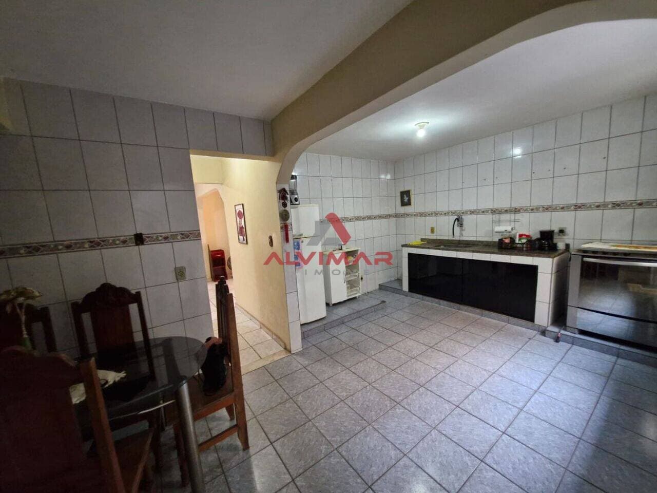 Casa com 4 quartos, 250 m² - foto 5
