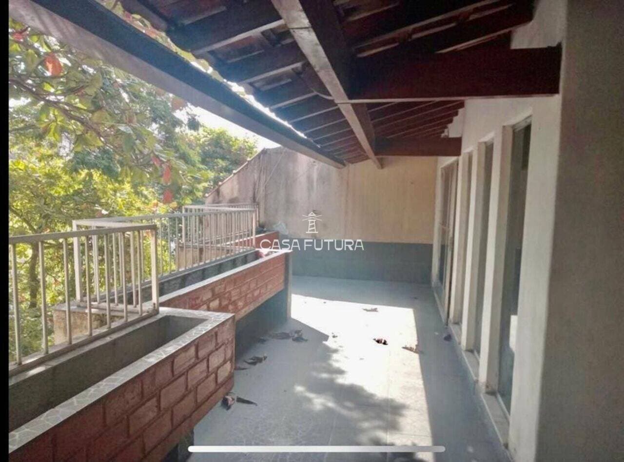 Apartamento com 5 quartos, 209 m² - foto 5