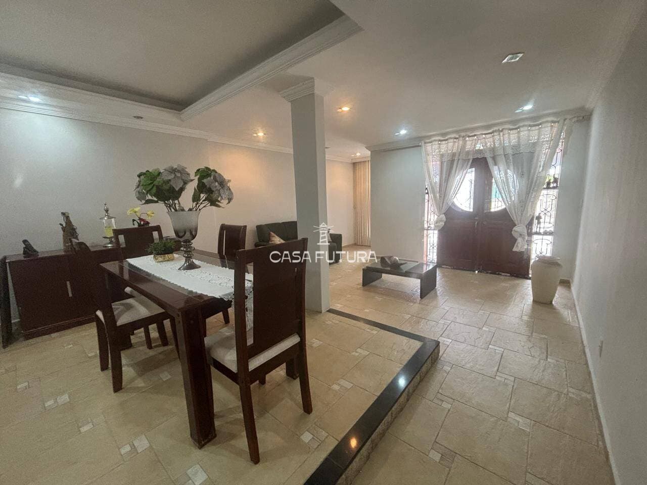 Casa com 4 quartos, 263 m² - foto 3