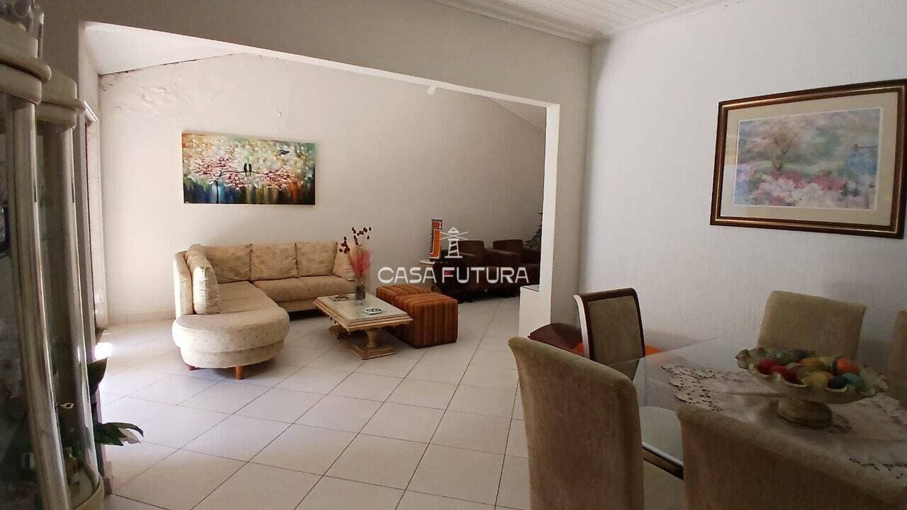 Casa com 5 quartos, 265 m² - foto 5