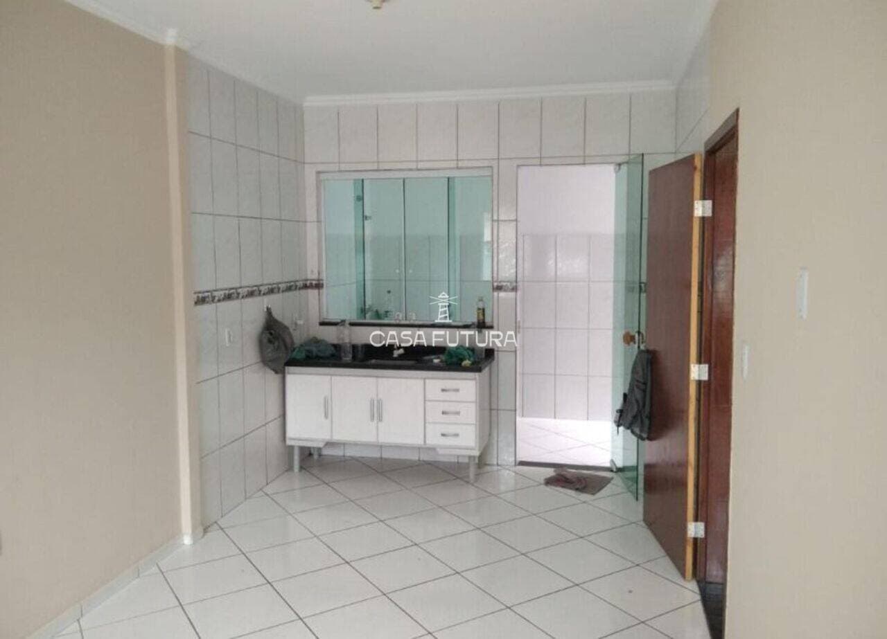 Casa com 2 quartos, 103 m²