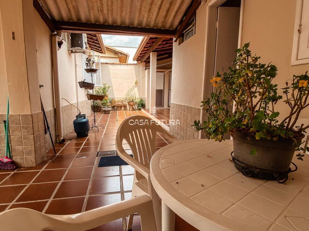 Casa com 3 quartos, 182 m² - foto 5