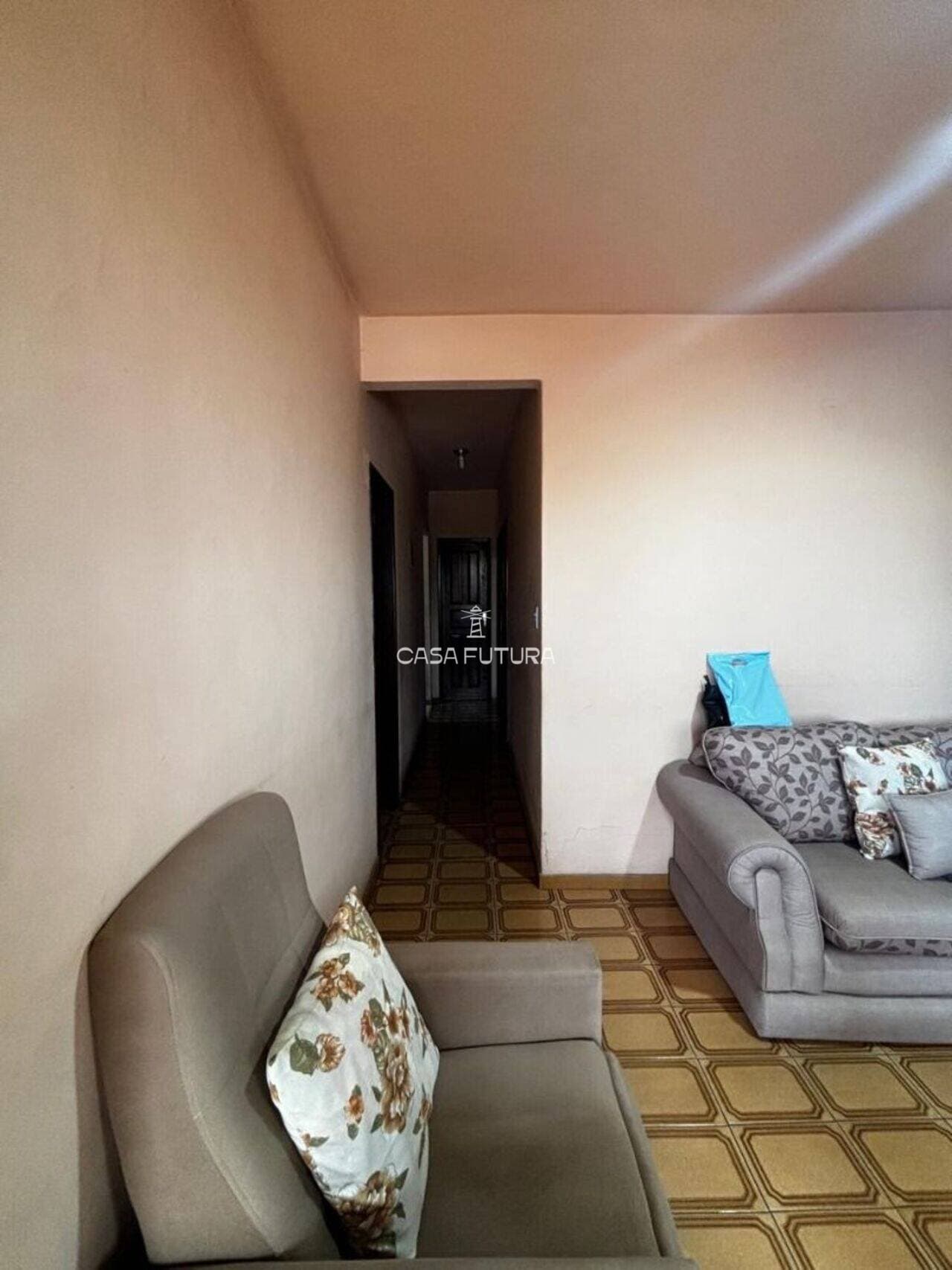 Casa com 4 quartos, 238 m² - foto 7