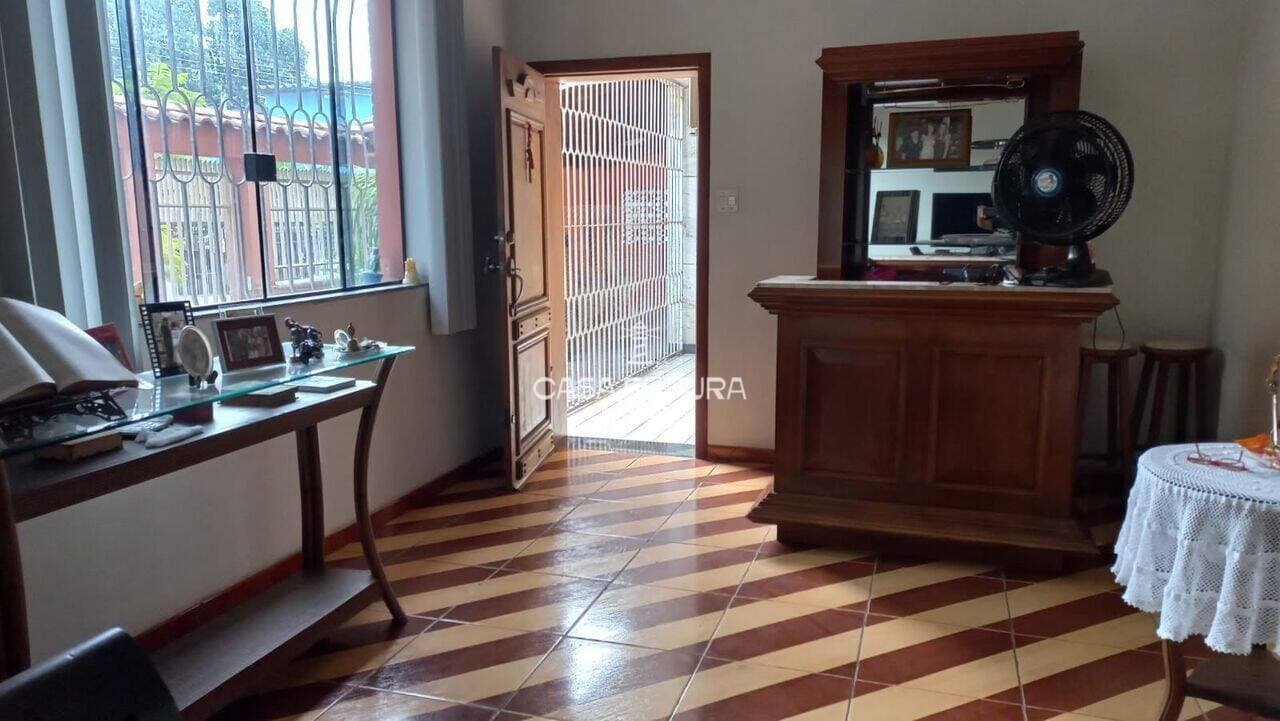 Casa com 5 quartos, 297 m² - foto 3