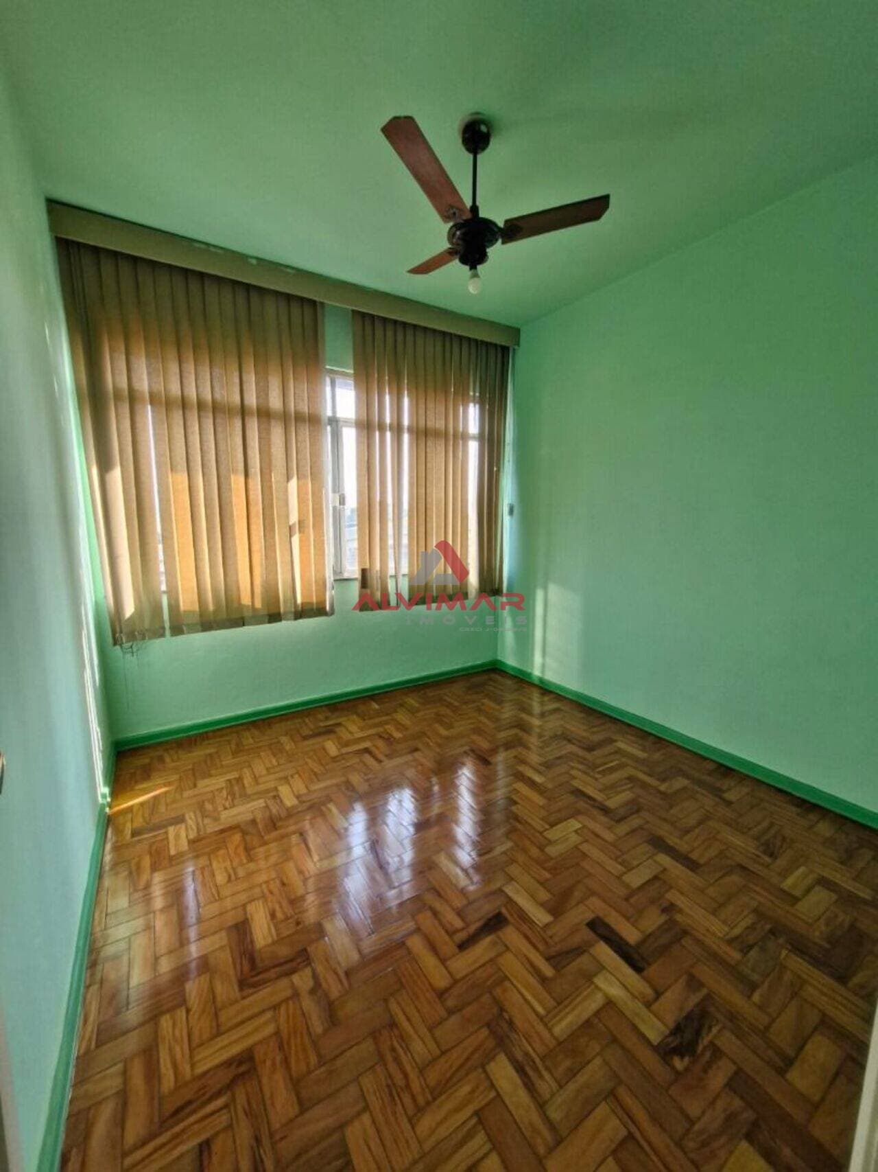 Apartamento com 3 quartos, 93 m² - foto 2