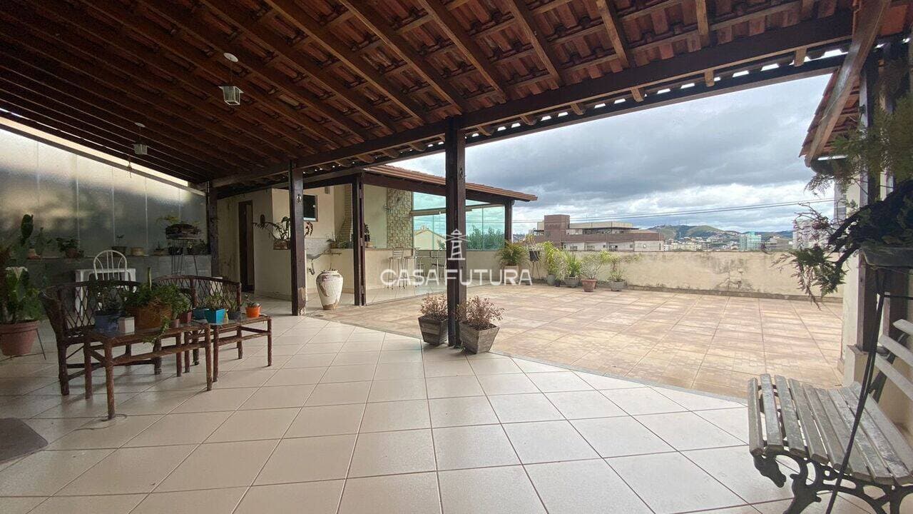 Casa com 3 quartos, 214 m² - foto 4