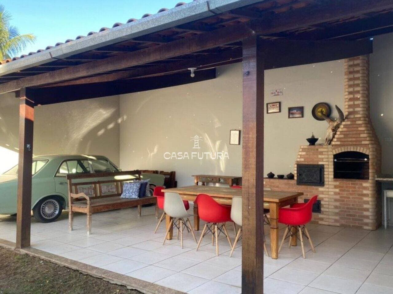 Casa com 3 quartos, 165 m²