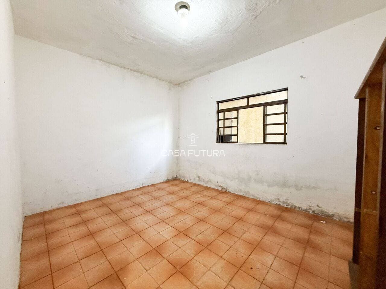 Casa com 2 quartos, 173 m²