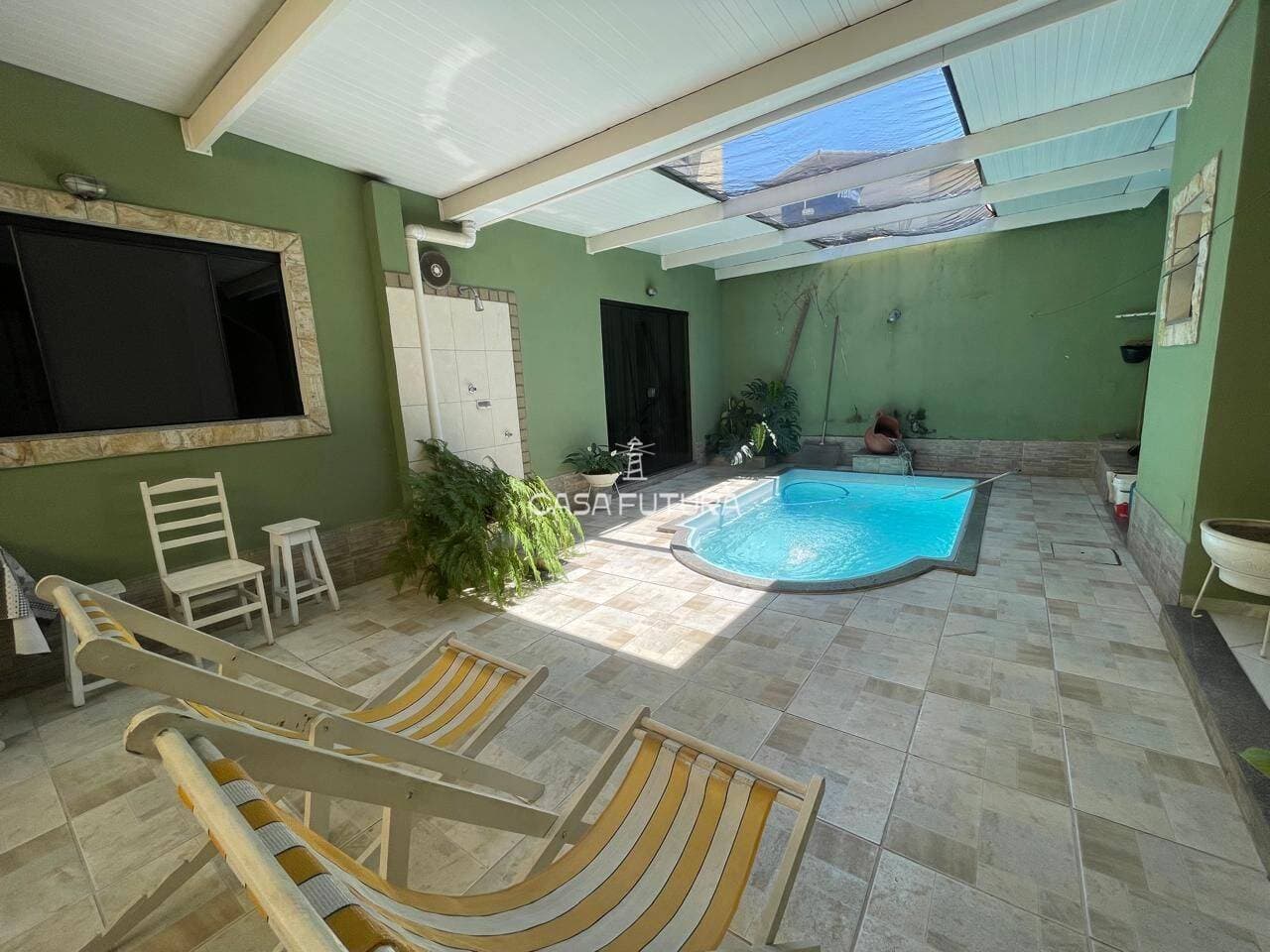 Casa com 3 quartos, 178 m²