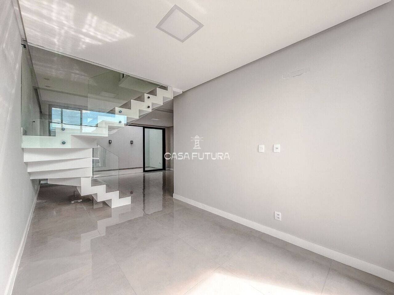 Casa com 3 quartos, 120 m² - foto 2