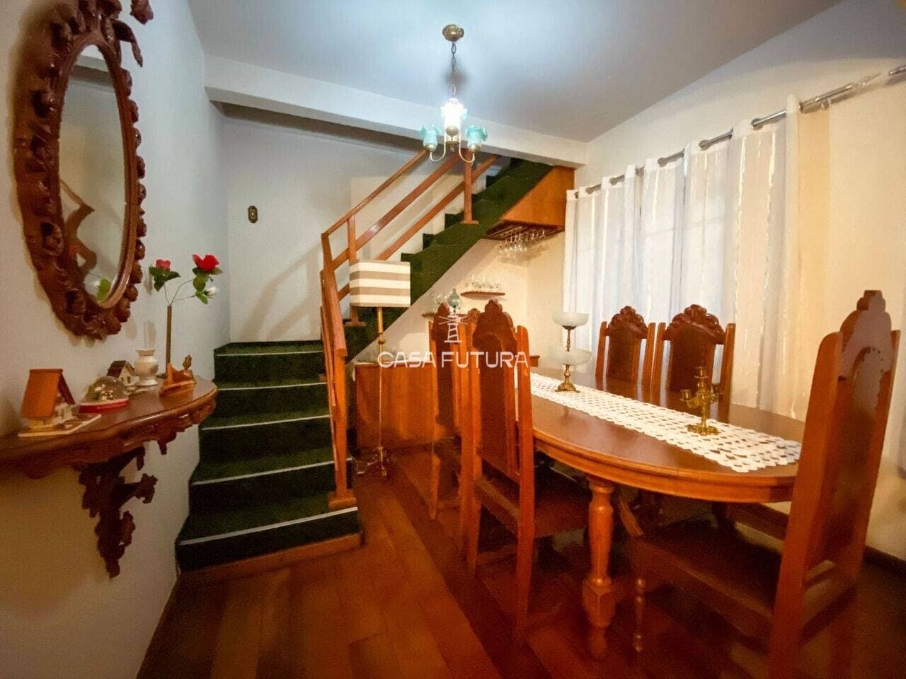 Casa com 3 quartos, 225 m² - foto 8