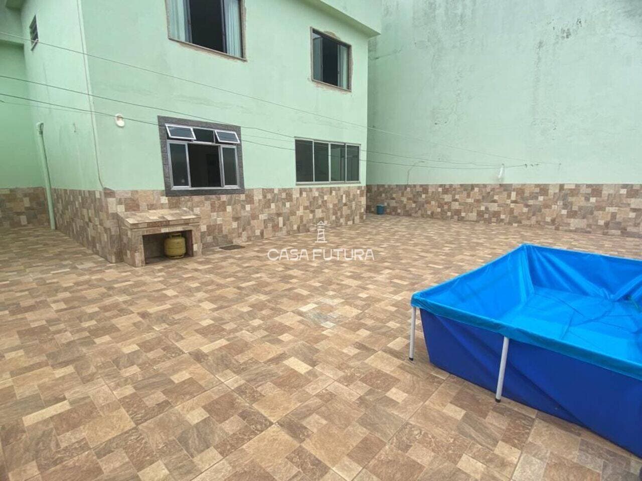 Casa com 3 quartos, 124 m²