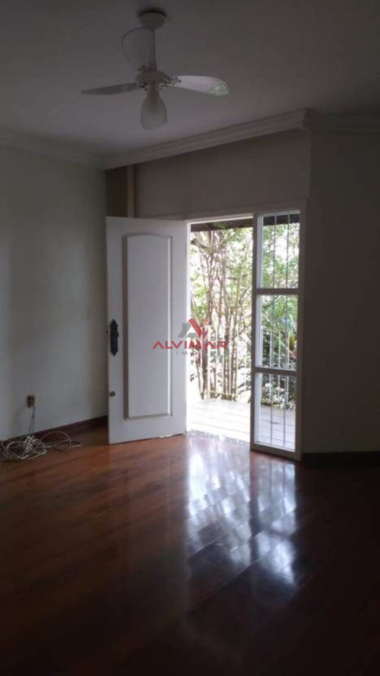 Casa com 3 quartos, 150 m² - foto 3