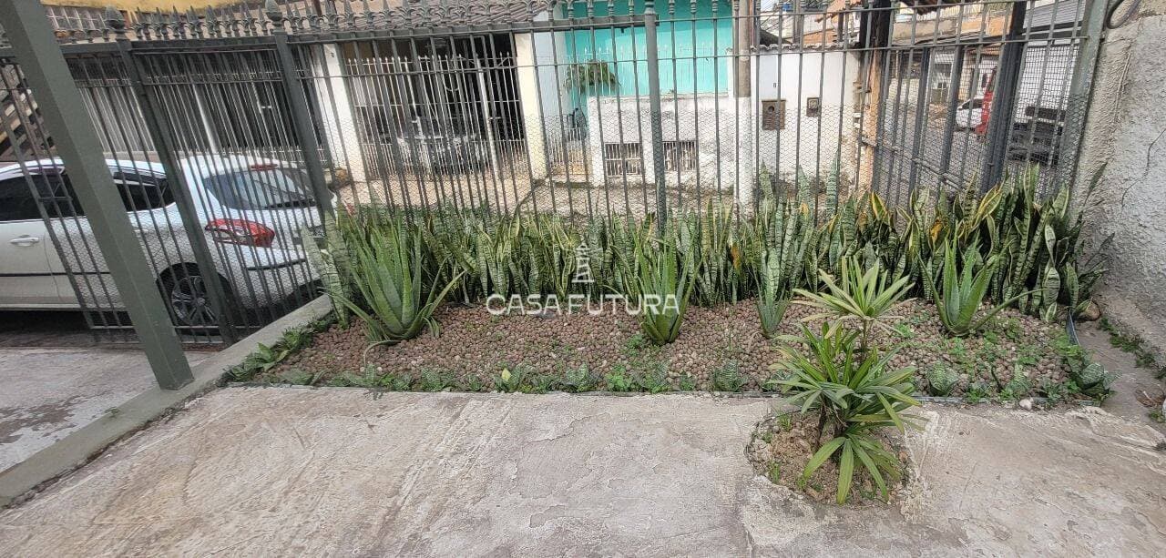 Casa com 3 quartos, 144 m² - foto 3