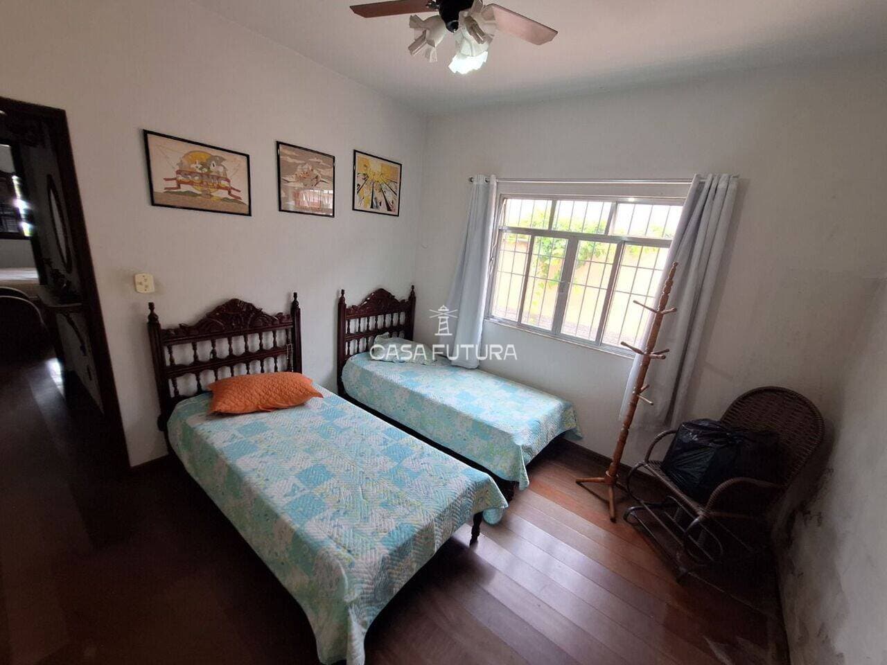 Casa com 3 quartos, 270 m² - foto 9