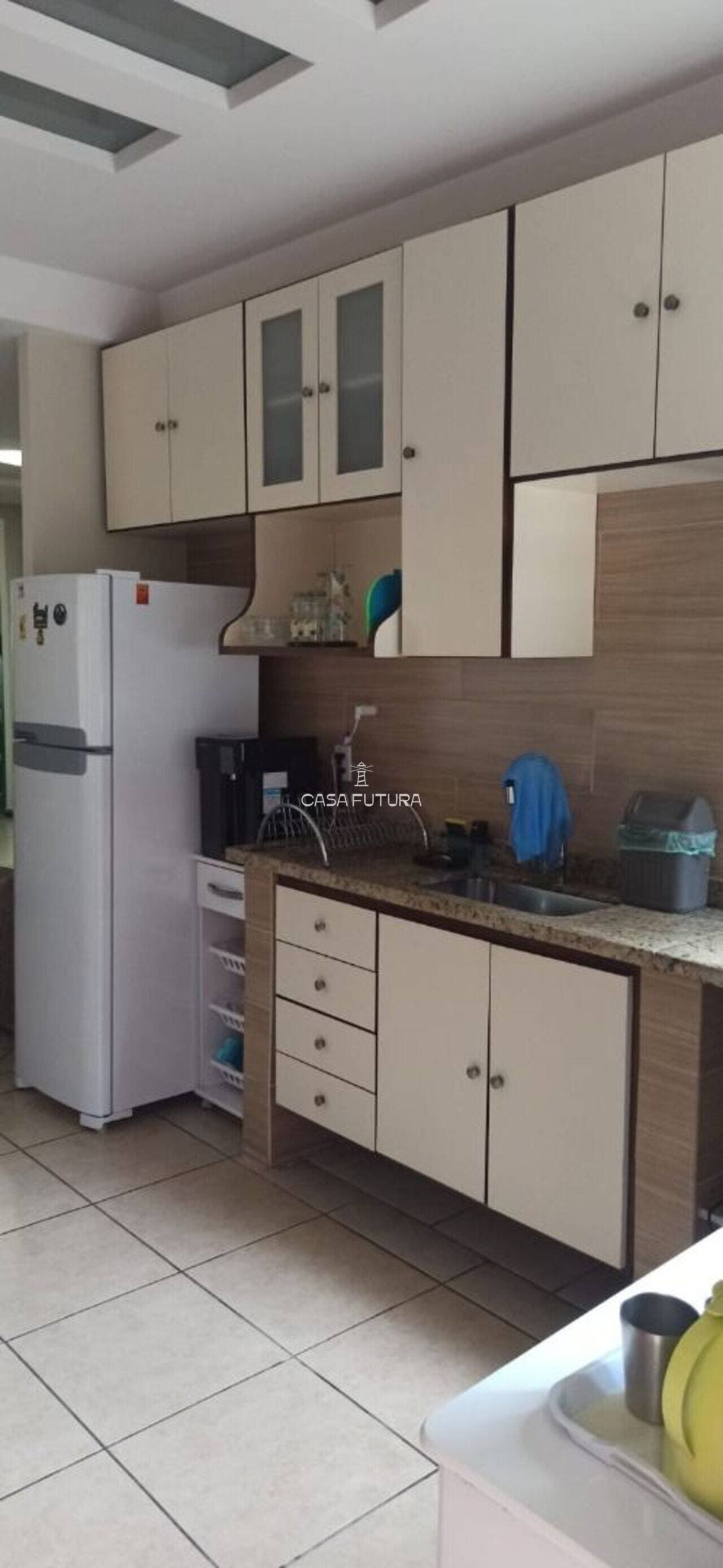 Casa com 4 quartos, 317 m² - foto 8