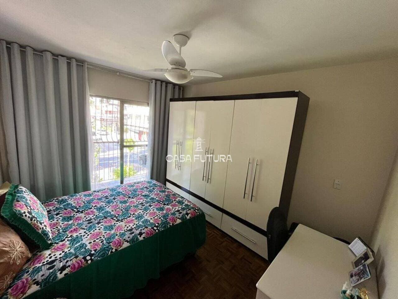Apartamento com 2 quartos, 70 m² - foto 6