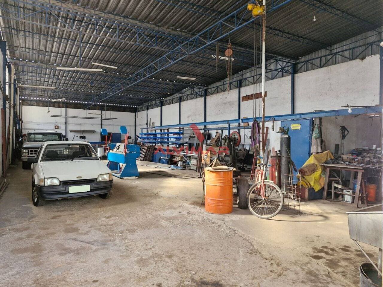 Galpão, 320 m² - foto 2