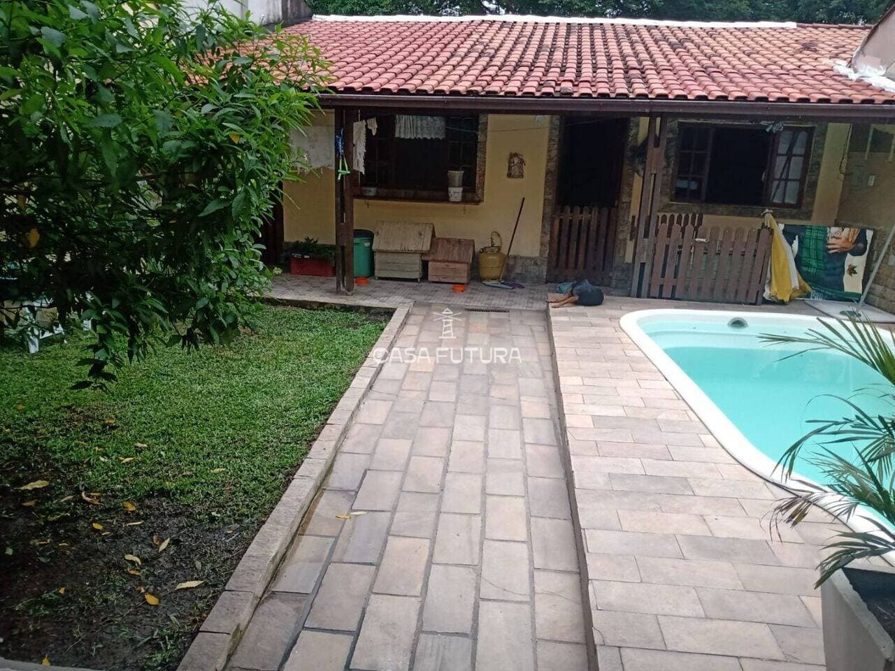 Casa com 3 quartos, 44 m²