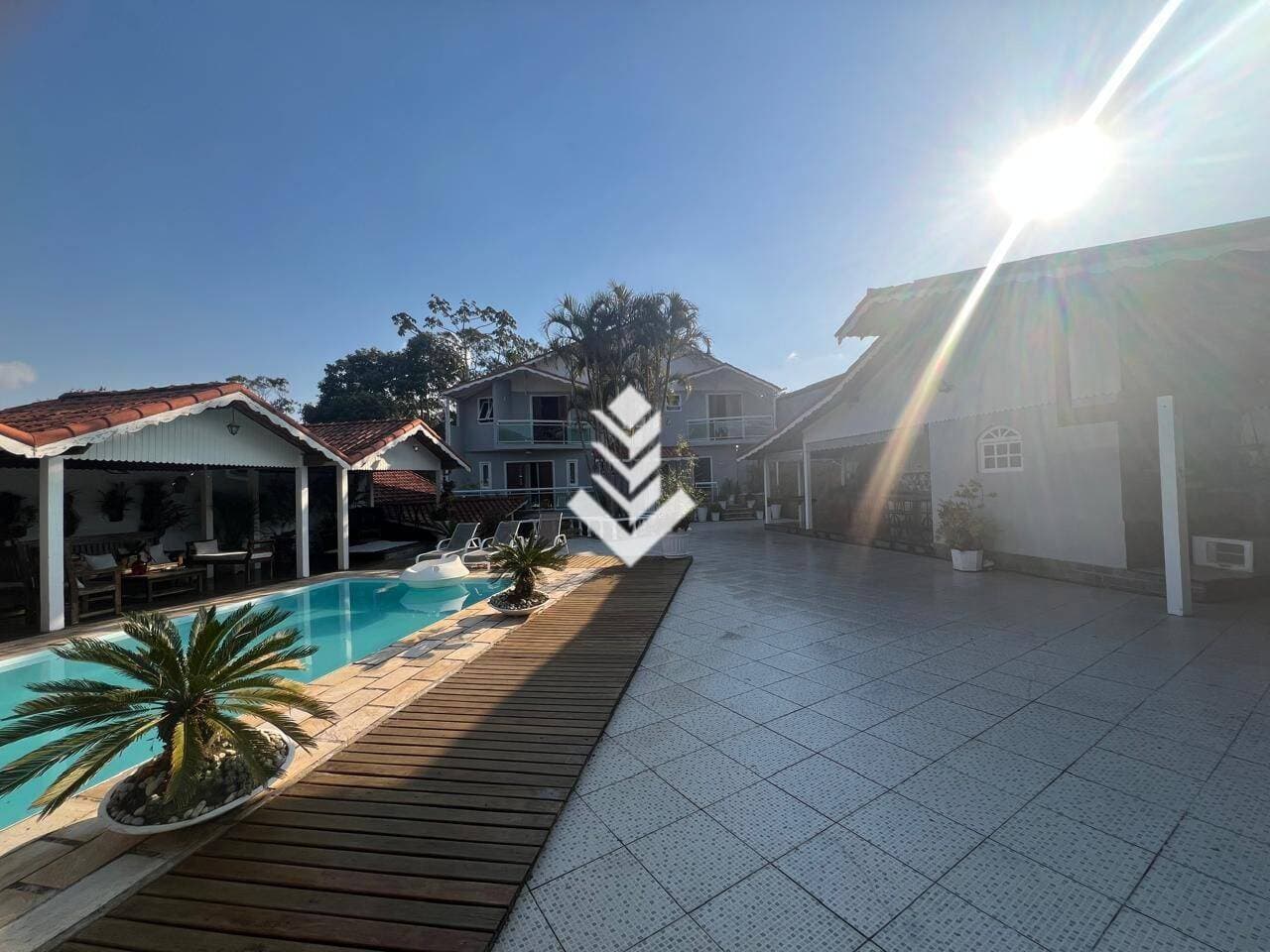 Casa com 3 quartos, 337 m² - Alto das Braunes - Nova Friburgo/RJ