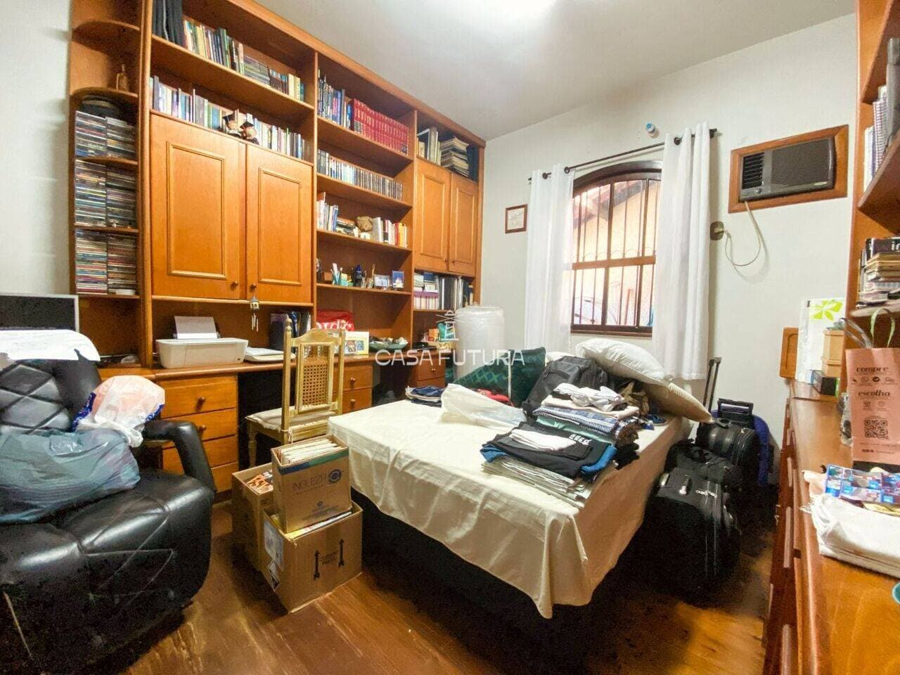 Casa com 3 quartos, 256 m² - foto 9