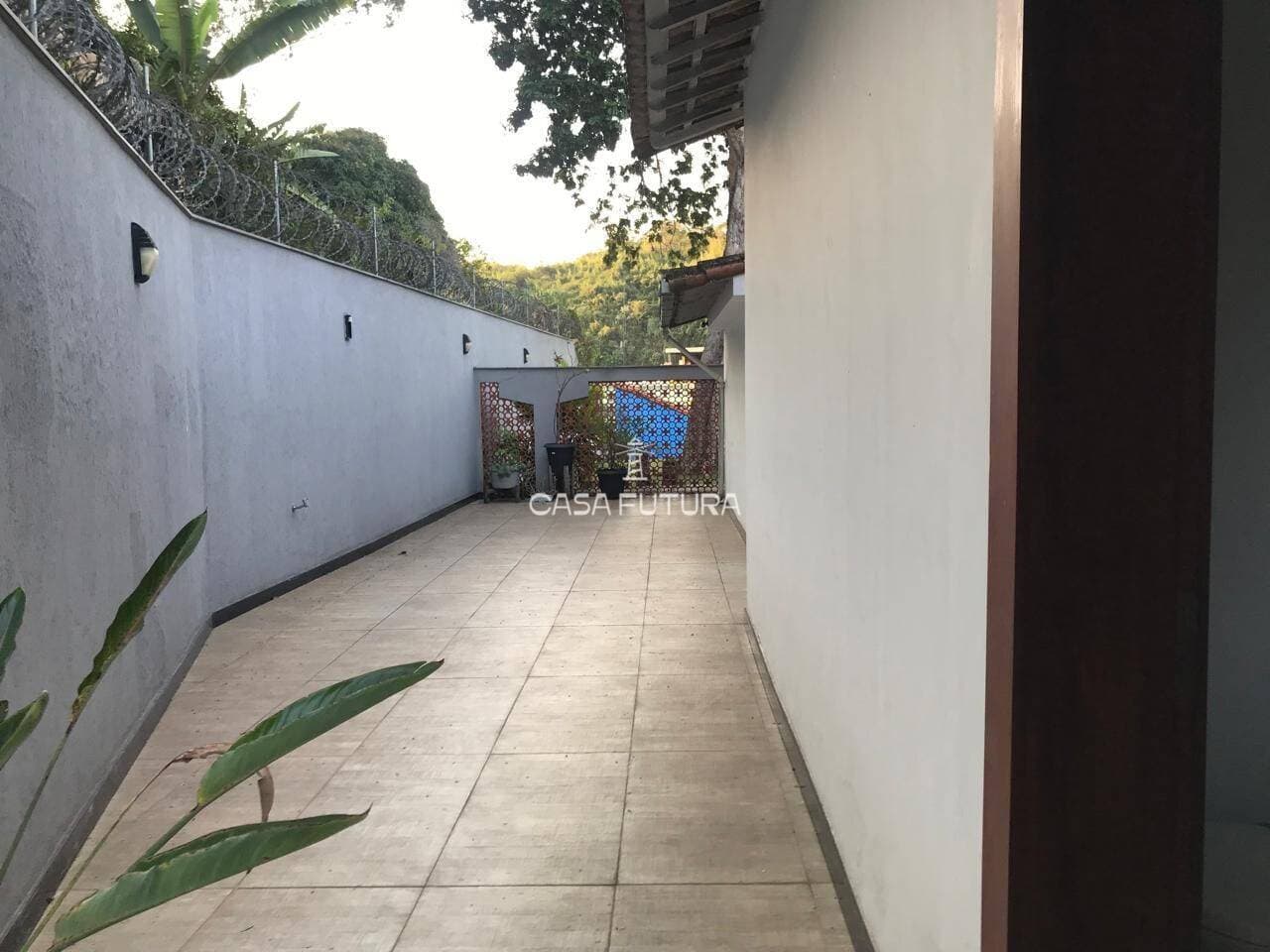 Casa com 3 quartos, 301 m² - foto 7