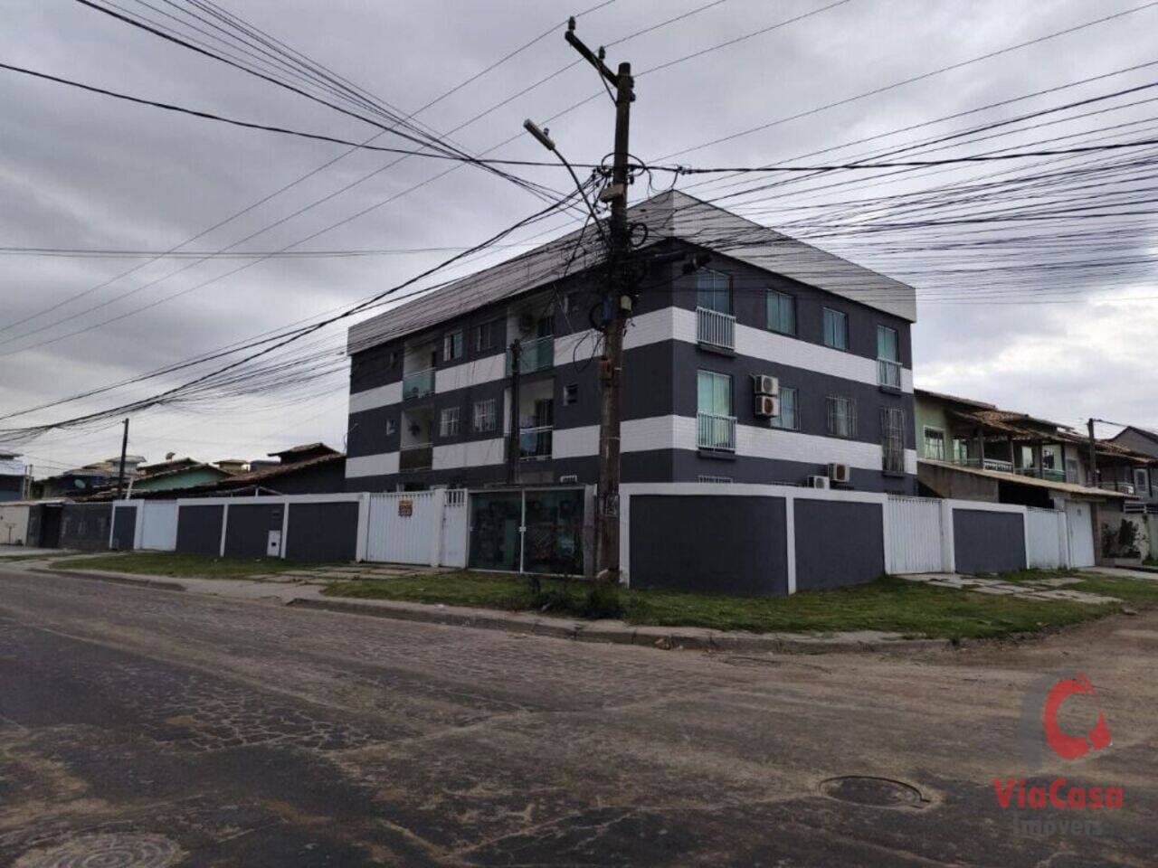 Apartamento em Irmã Faustina - Village Rio das Ostras - Rio das Ostras/RJ
