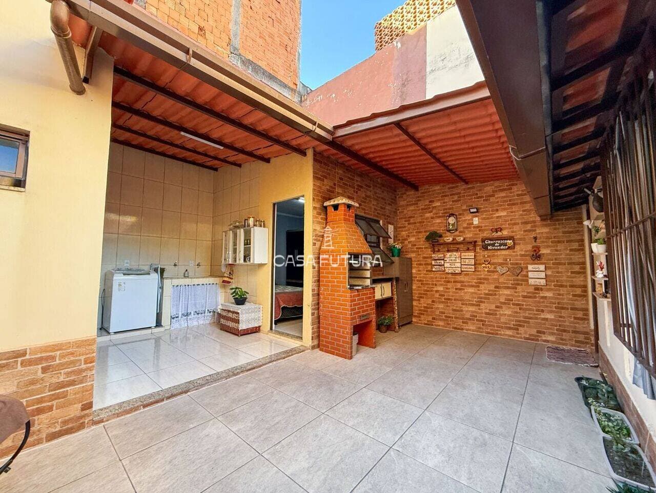 Casa com 2 quartos, 118 m² - foto 2