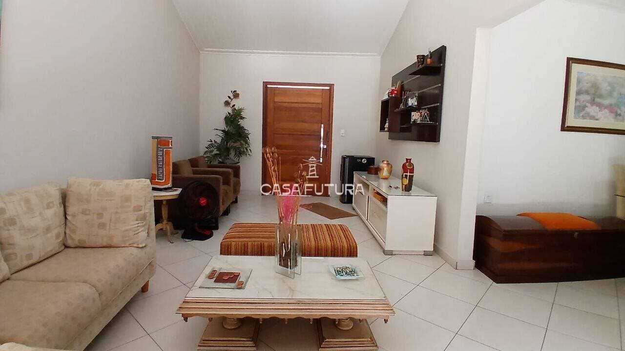 Casa com 5 quartos, 265 m² - foto 6